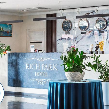 Rich Park Hotel Tasjkent Buitenkant foto