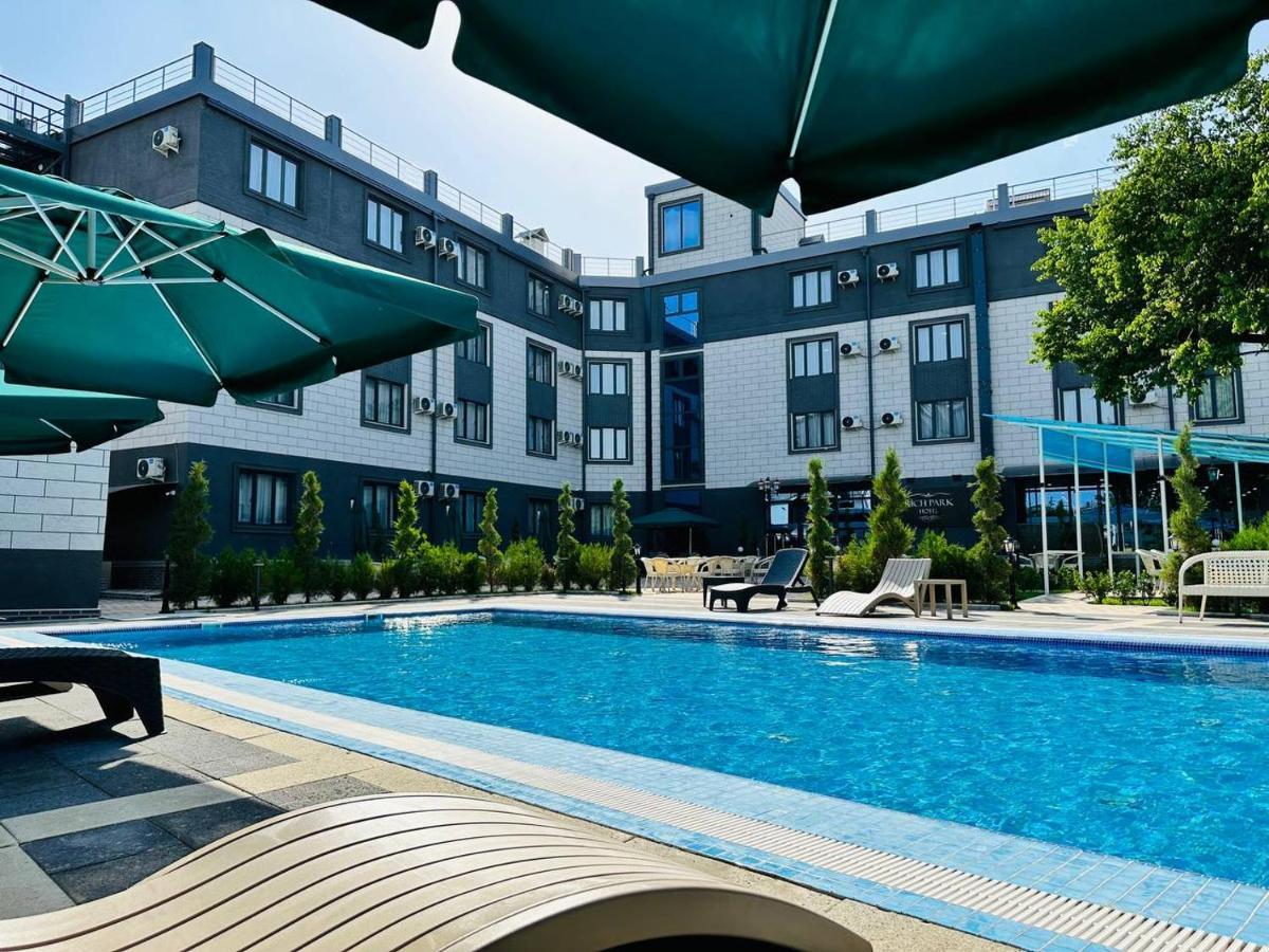 Rich Park Hotel Tasjkent Buitenkant foto